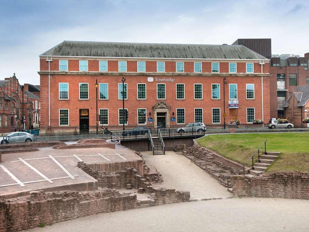 Travelodge Chester Central Exteriör bild