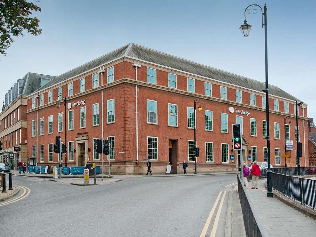 Travelodge Chester Central Exteriör bild